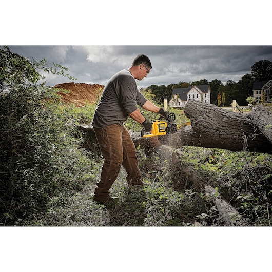 DEWALT FLEXVOLT® 60V MAX* Brushless Chainsaw Kit