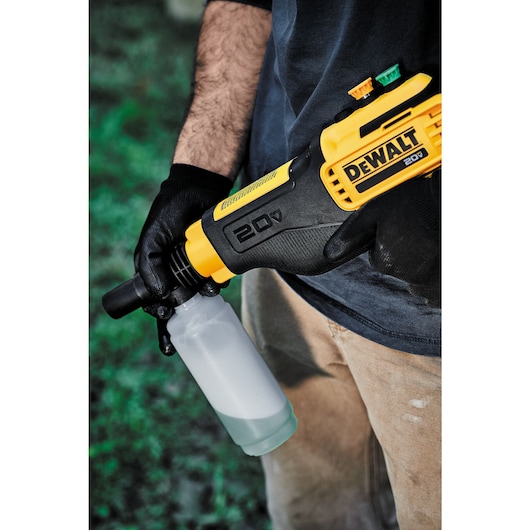 DEWALT 20V MAX* 550 psi Cordless Power Cleaner (Tool Only)