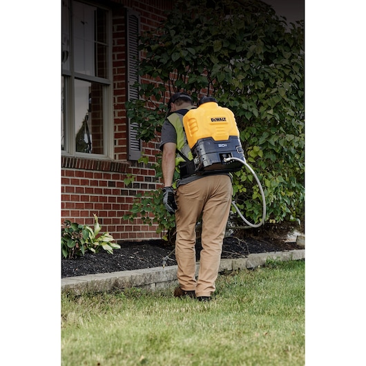 DEWALT 4 gal. Cordless Backpack Sprayer (Bare Tool)