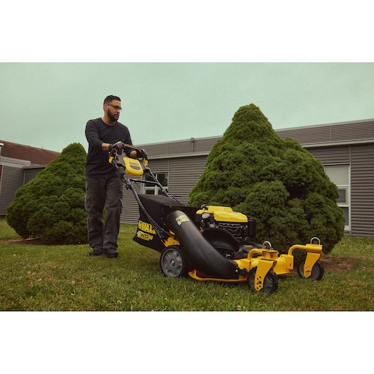 DEWALT 28 in. 228cc RWD Self-Propelled 3-in-1 Lawn Mower With Electronically Governed Engine