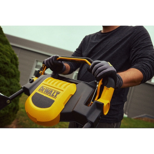 DEWALT 28 in. 228cc RWD Self-Propelled 3-in-1 Lawn Mower With Electronically Governed Engine