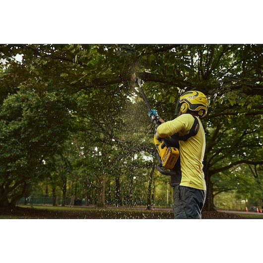 DEWALT 60V MAX* Brushless Cordless Fixed Pole Saw (Tool Only)