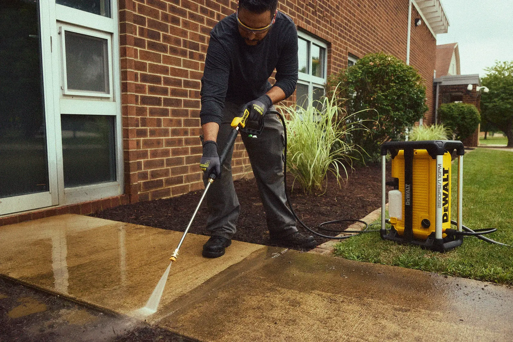 DEWALT® 2600 PSI 1.1 GPM Electric Jobsite Pressure Washer